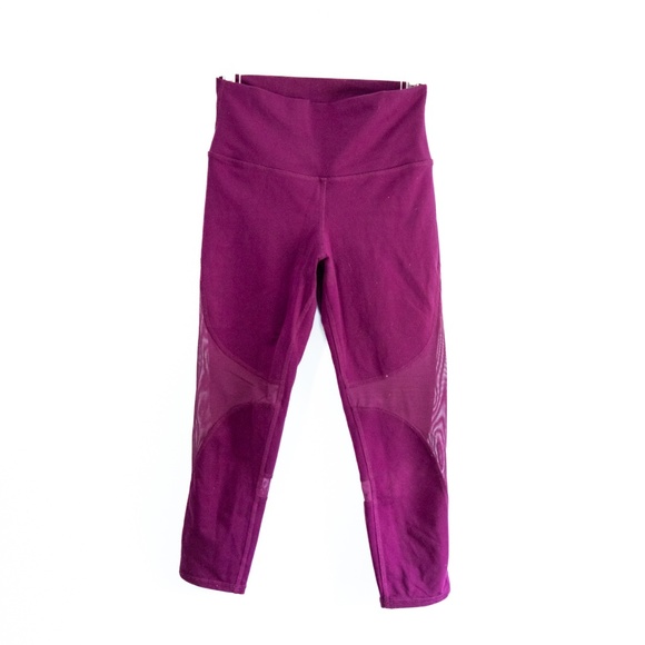 ALO Yoga Pants - Alo Yoga Purple Capri 'Coast' ¾ Length Cropped Yoga Leggings